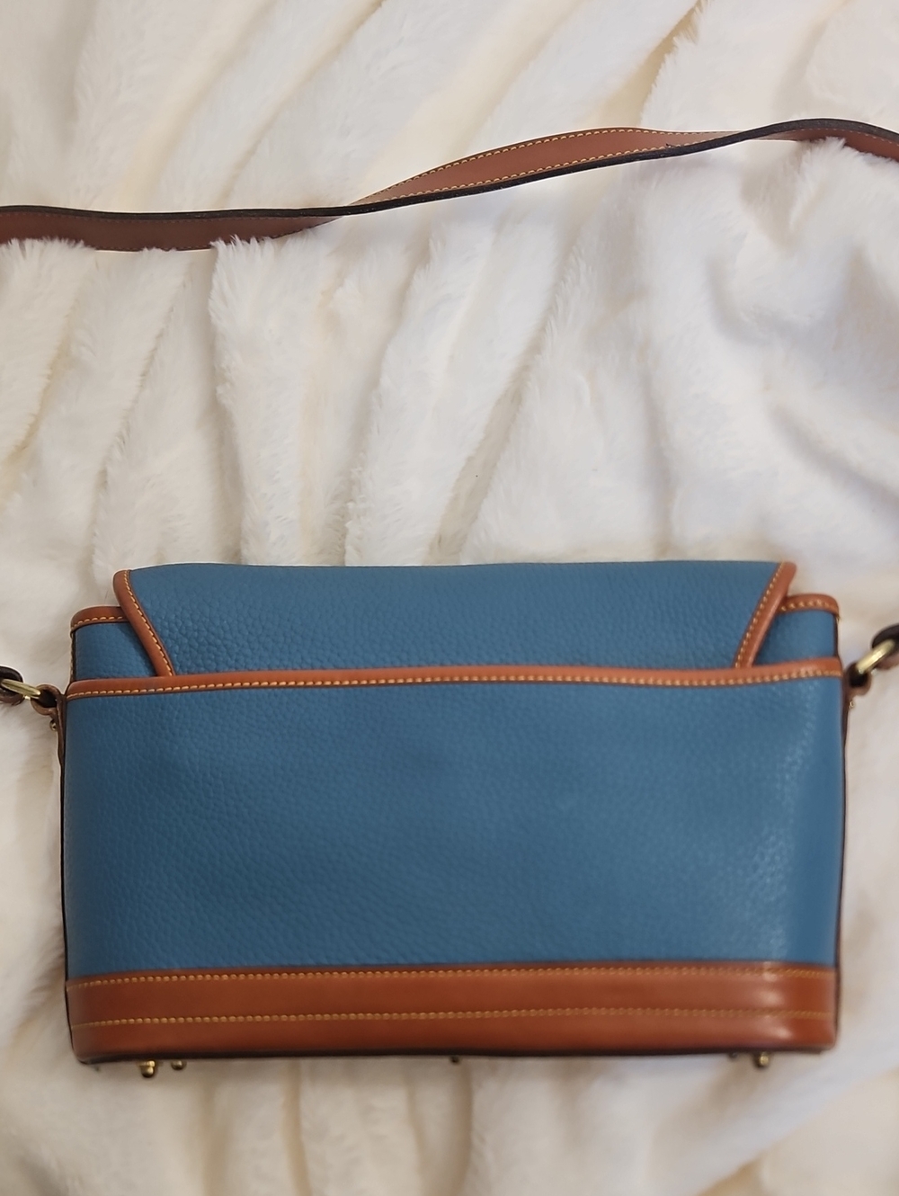 Vintage Dooney & Bourke East West Shoulder Bag Blue Pebbled Leather Tan Trim R17 - Picture 6 of 13